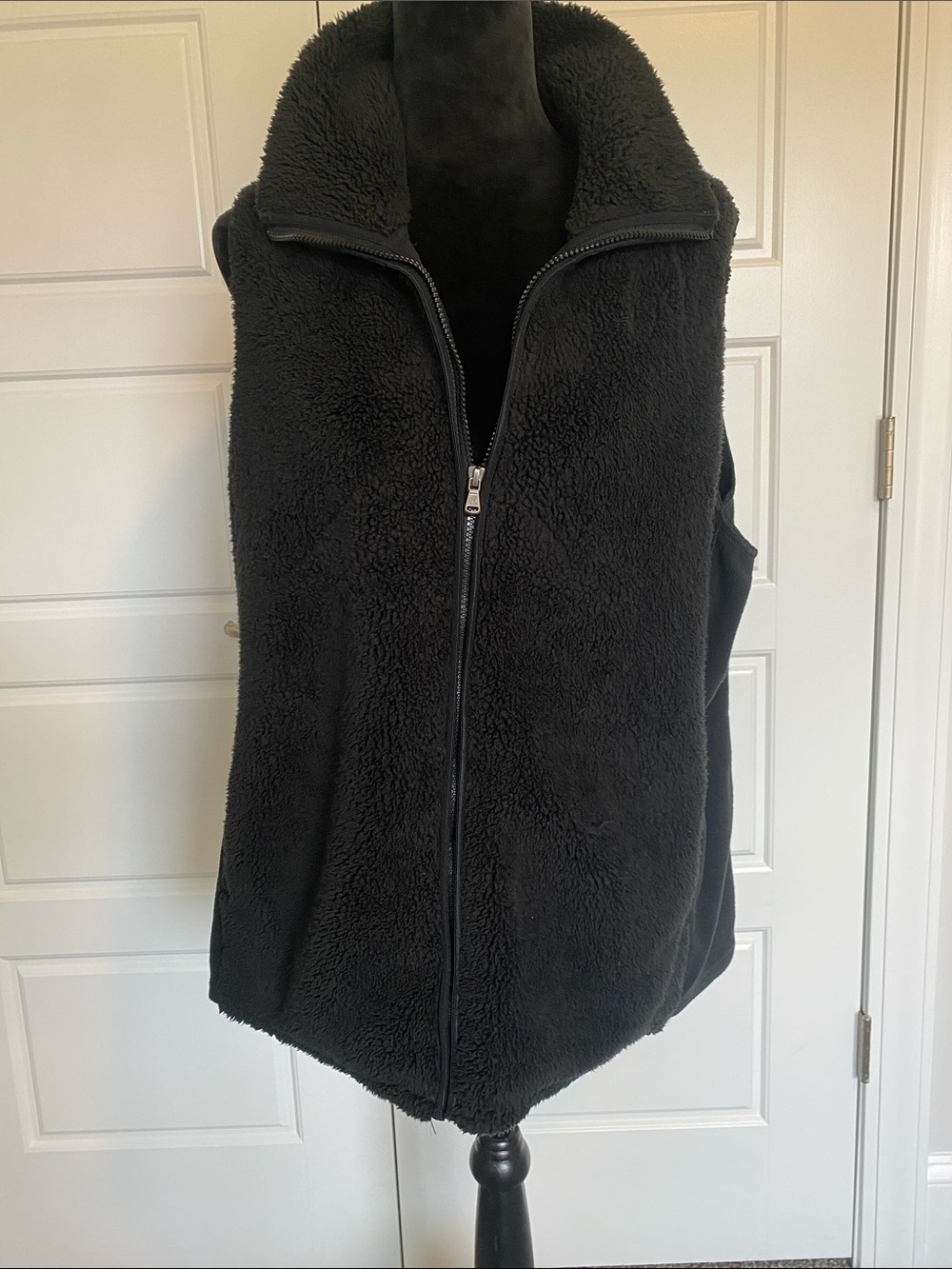 Chaps Black Sherpa Zip-Front Vest